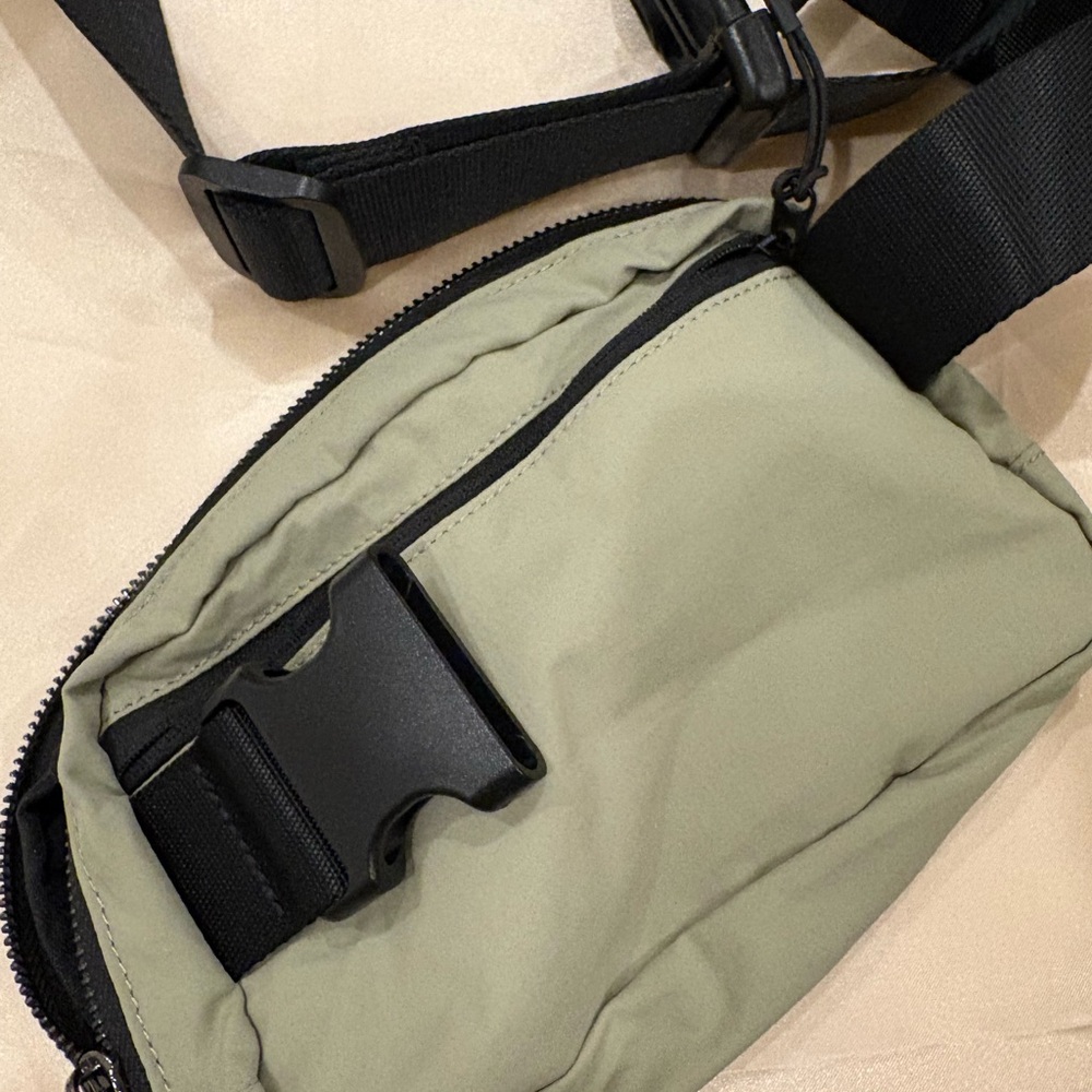 Fanny pack - Picture 3 of 3